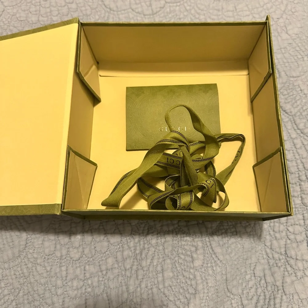 GUCCI Gift Box small - Picture 2 of 5